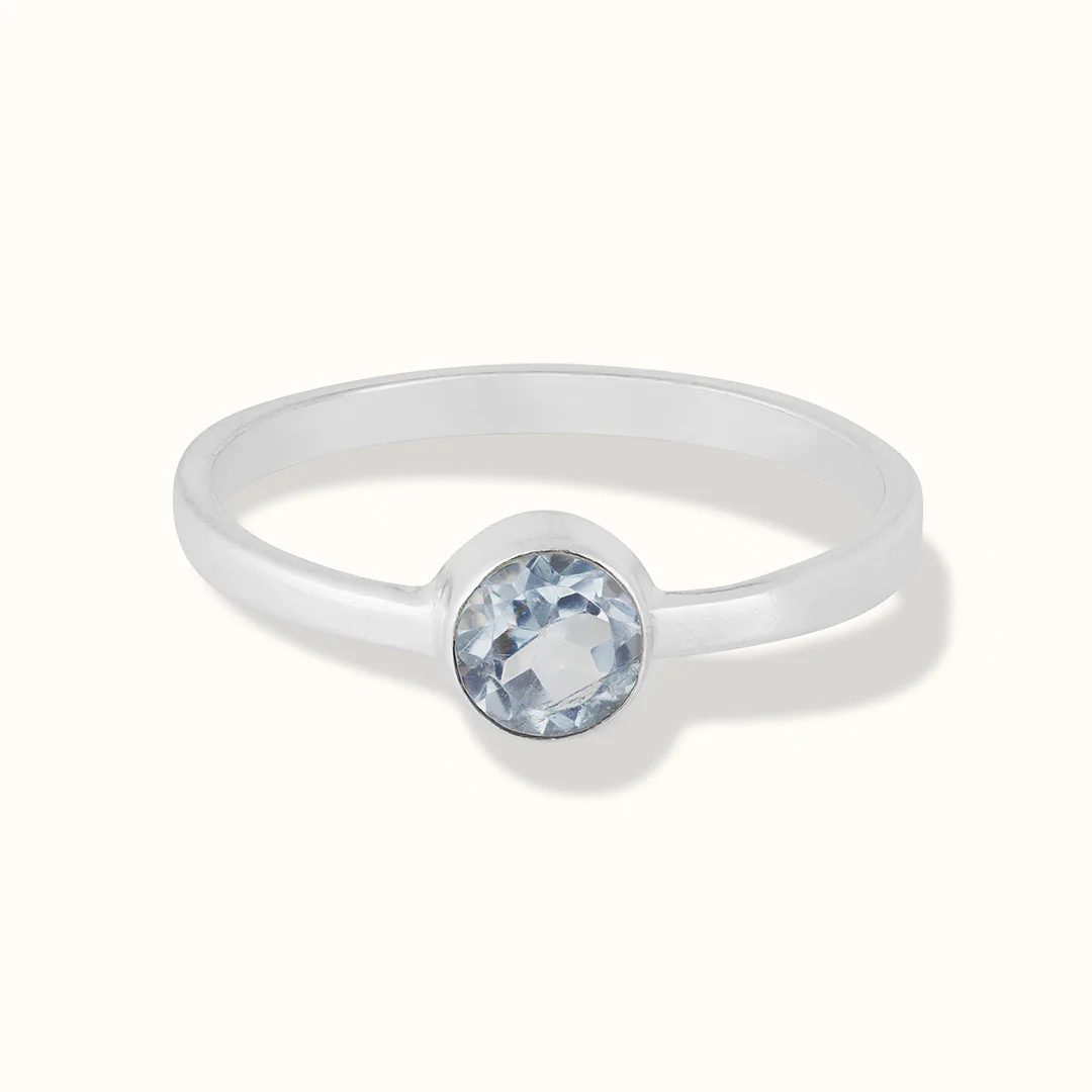 Una Topas Ring Silber