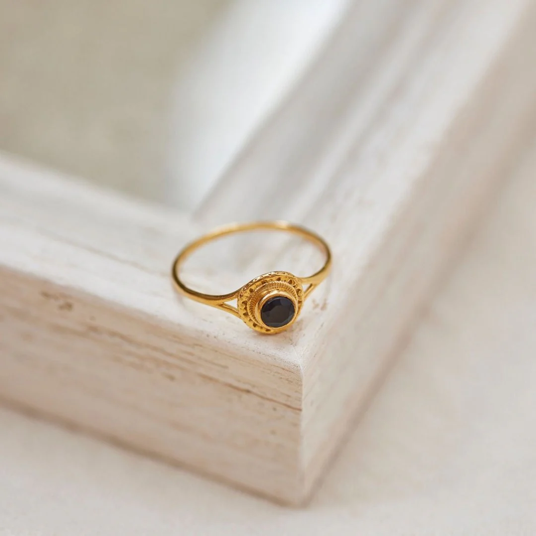 Inka Onyx Ring Golden – Bild 4